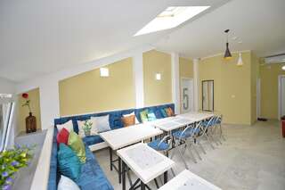 Хостелы Hostel Pupa Котор Спальное место на двухъярусной кровати в общем номере для мужчин и женщин-4