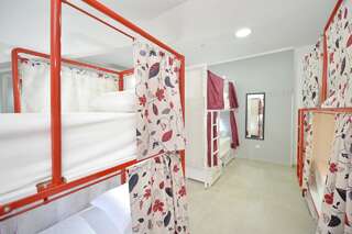 Хостелы Hostel Pupa Котор Спальное место на двухъярусной кровати в общем номере для мужчин и женщин-20