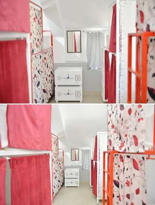 Хостелы Hostel Pupa Котор Спальное место на двухъярусной кровати в общем номере для мужчин и женщин-21