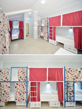 Хостелы Hostel Pupa Котор Спальное место на двухъярусной кровати в общем номере для мужчин и женщин-17