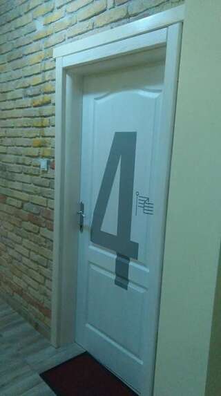 Хостелы Hostel Pupa Котор Спальное место на двухъярусной кровати в общем номере для мужчин и женщин-8