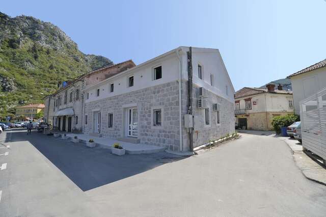 Хостелы Hostel Pupa Котор-17